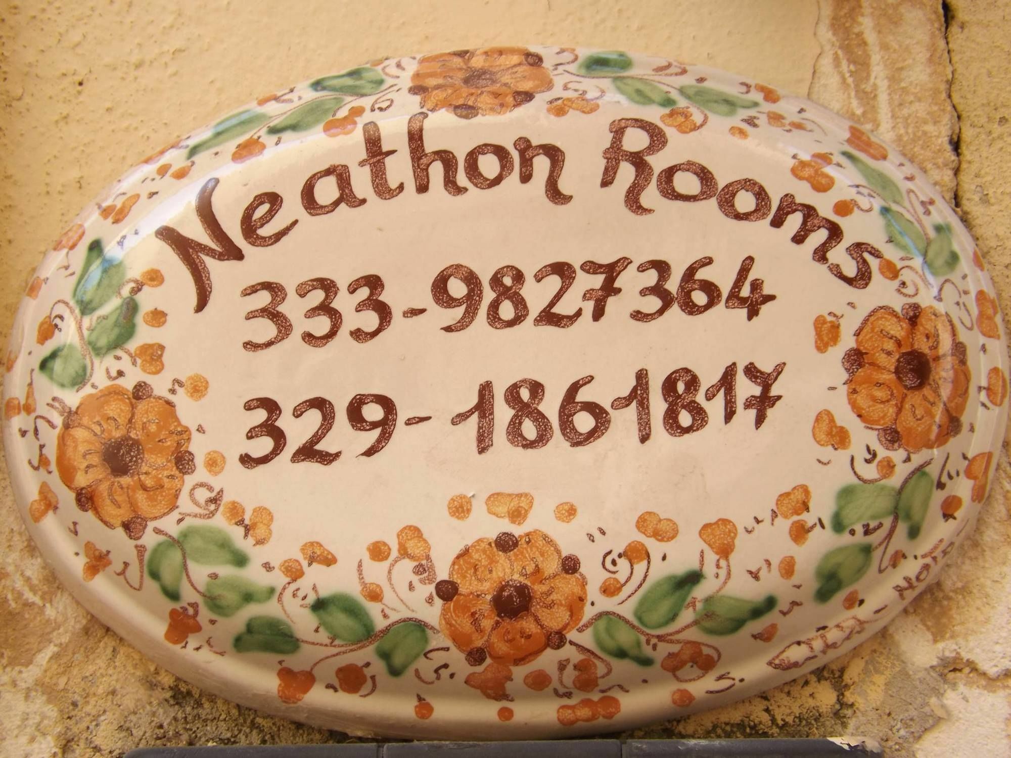 Neathon Rooms Noto Eksteriør billede